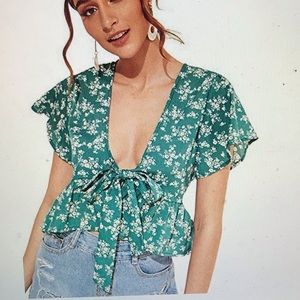 SweatyRocks Short Sleeve Crop Top